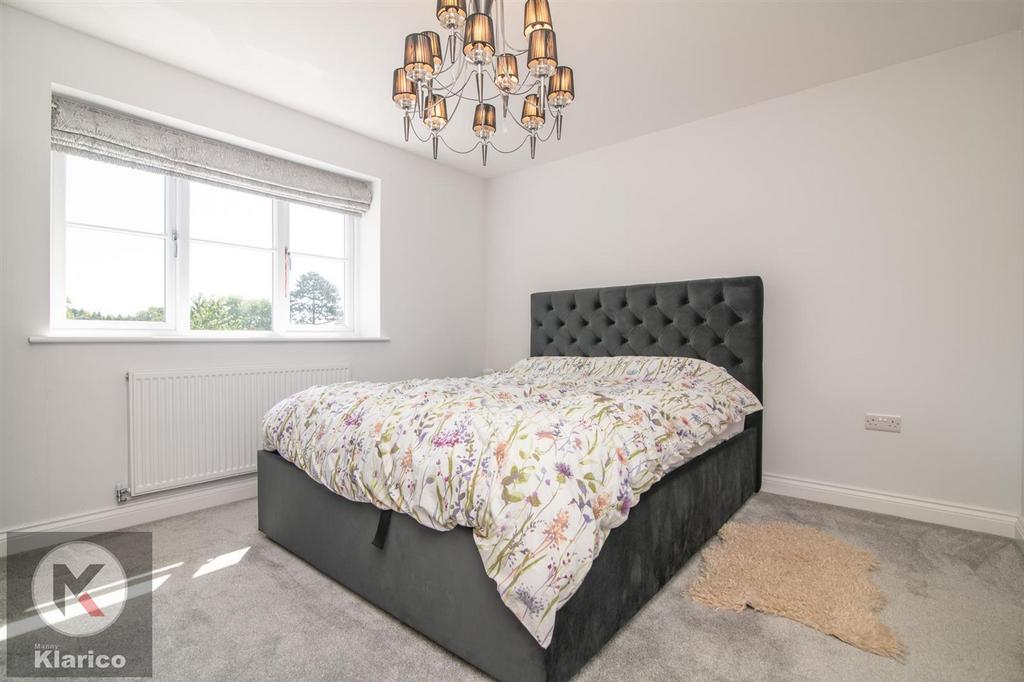 7 A,Warwick Gardens-15.jpg