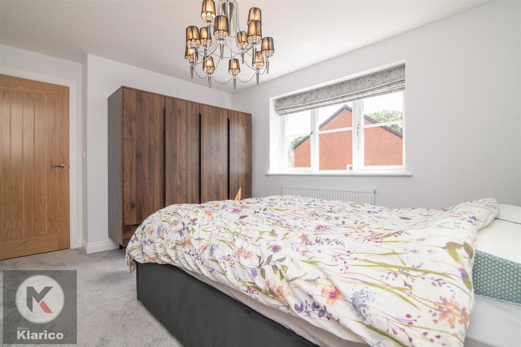7 A,Warwick Gardens-16.jpg