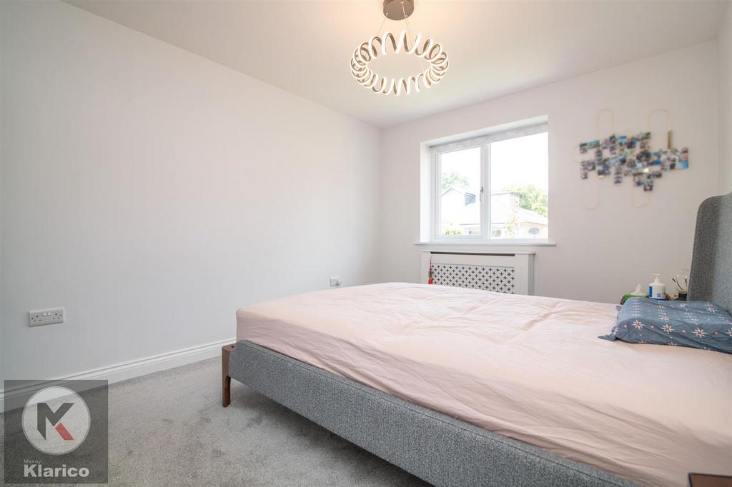 7 A,Warwick Gardens-21.jpg