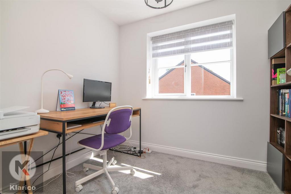 7 A,Warwick Gardens-13.jpg