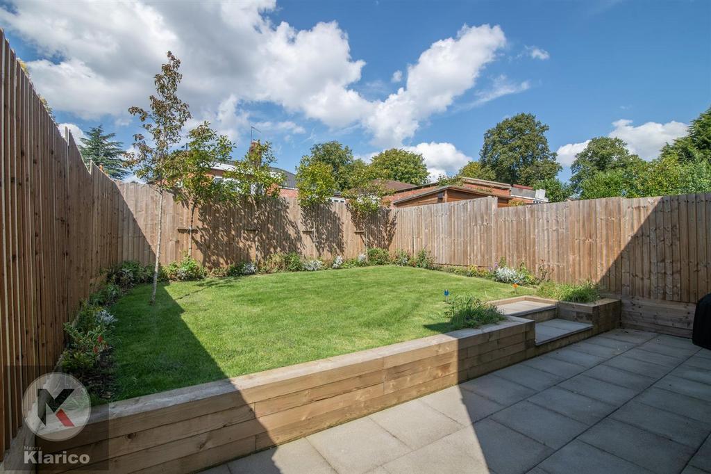 7 A,Warwick Gardens-26.jpg