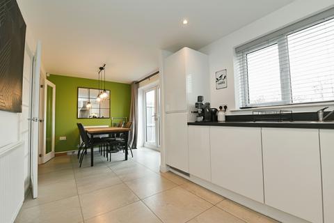 undefined, Virginia Drive, Swinton, M27