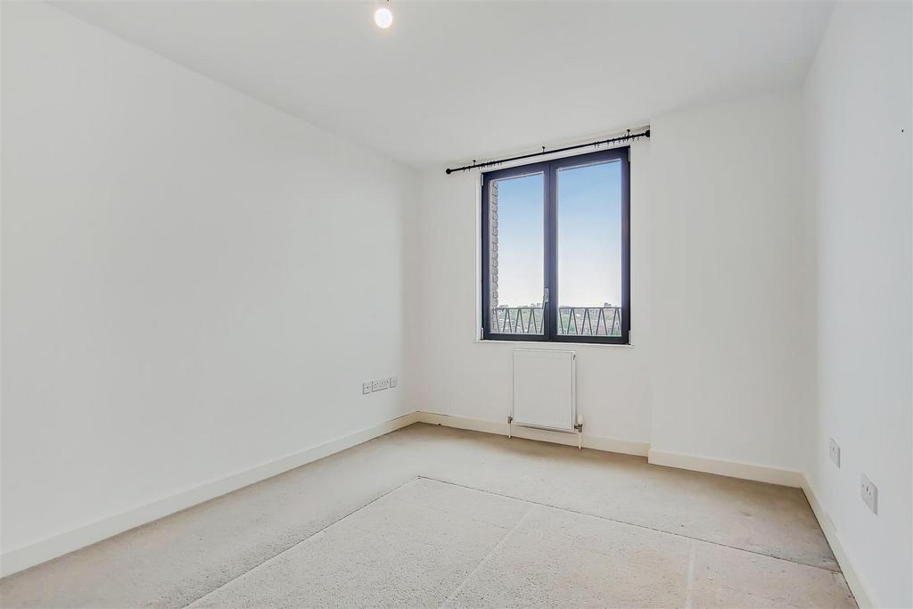 4 Main Bedroom-1.jpg