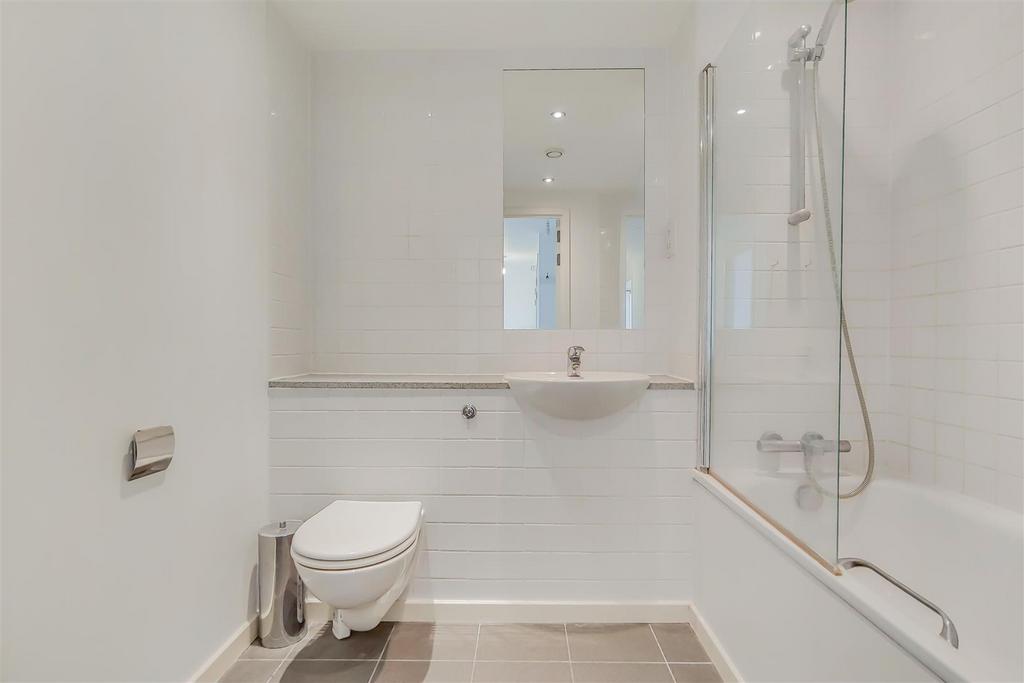 5 Bathroom-0.jpg