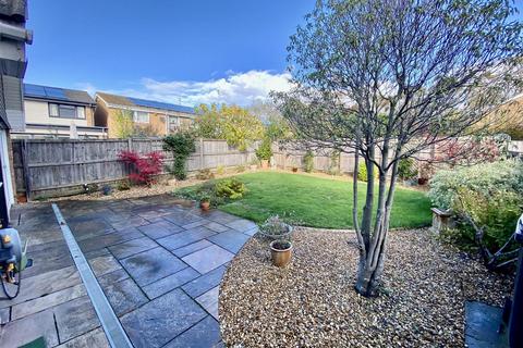 undefined, Fairlawn, Swindon SN3