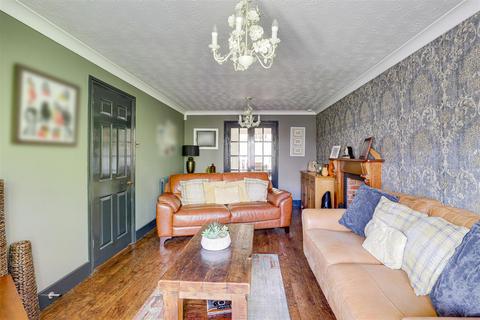 4 bedroom detached house for sale, Avonbridge Close, Arnold NG5