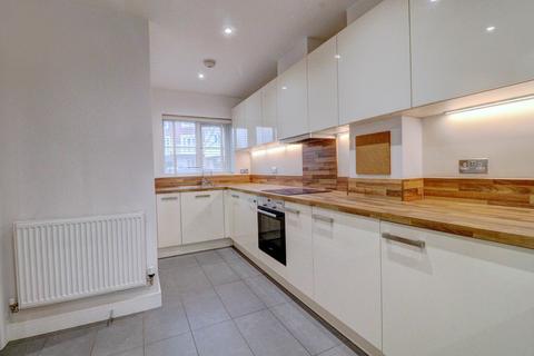 4 bedroom terraced house to rent, Portland Road, Buckinghamshire HP11