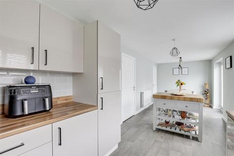4 bedroom detached house for sale, Pennington Way, Hucknall NG15