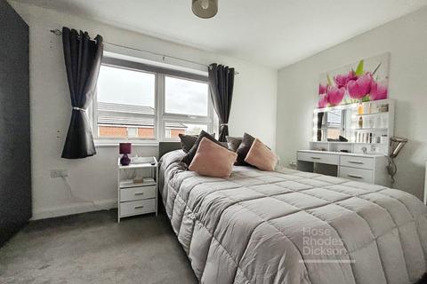 3 bedroom semi-detached house for sale, Wintergreen Gardens, Newport, Isle of Wight