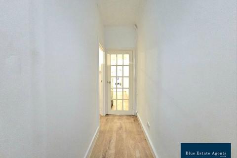 4 bedroom terraced house to rent, Heston Road, Hounslow, TW5