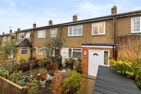 4 bedroom terraced house for sale, Paul Close, Hailsham