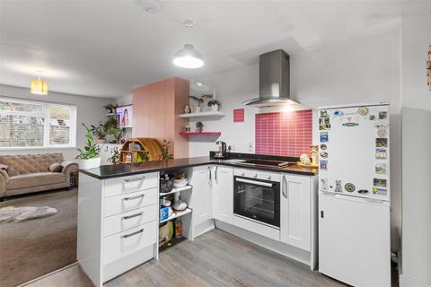 4 bedroom terraced house for sale, Paul Close, Hailsham