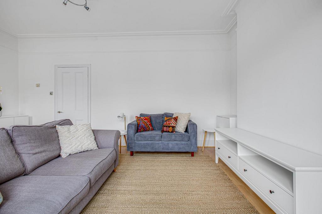 Rent My Home-16 A Barnard Road-10.jpg
