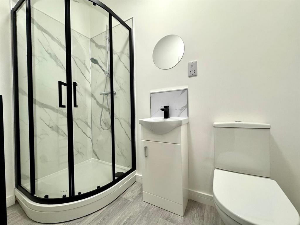 Ensuite.jpeg