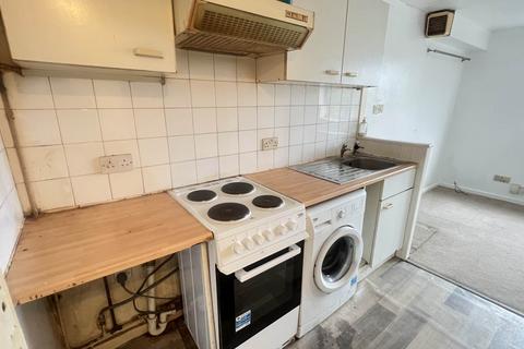 Studio to rent, Gallfield Court, Northampton