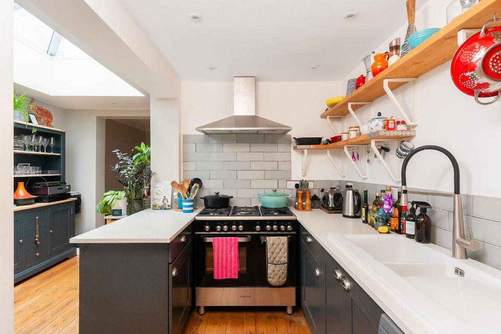 2 K2 WSSE - Kitchen Diner B.jpg