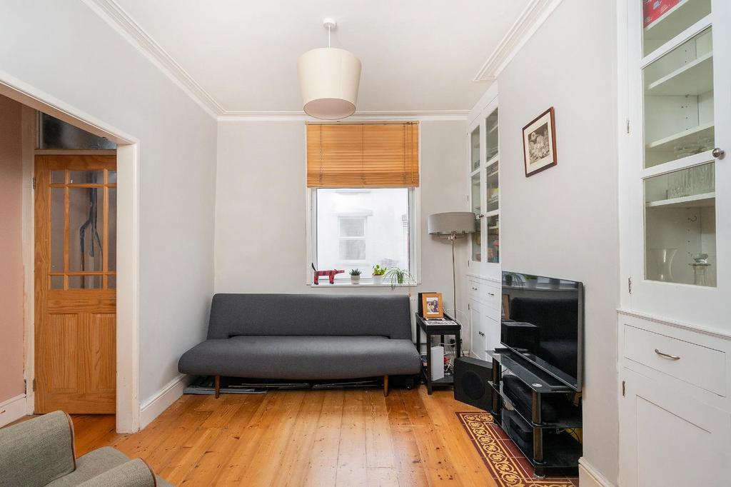 2 K2 WSSE - Living Room A.jpg