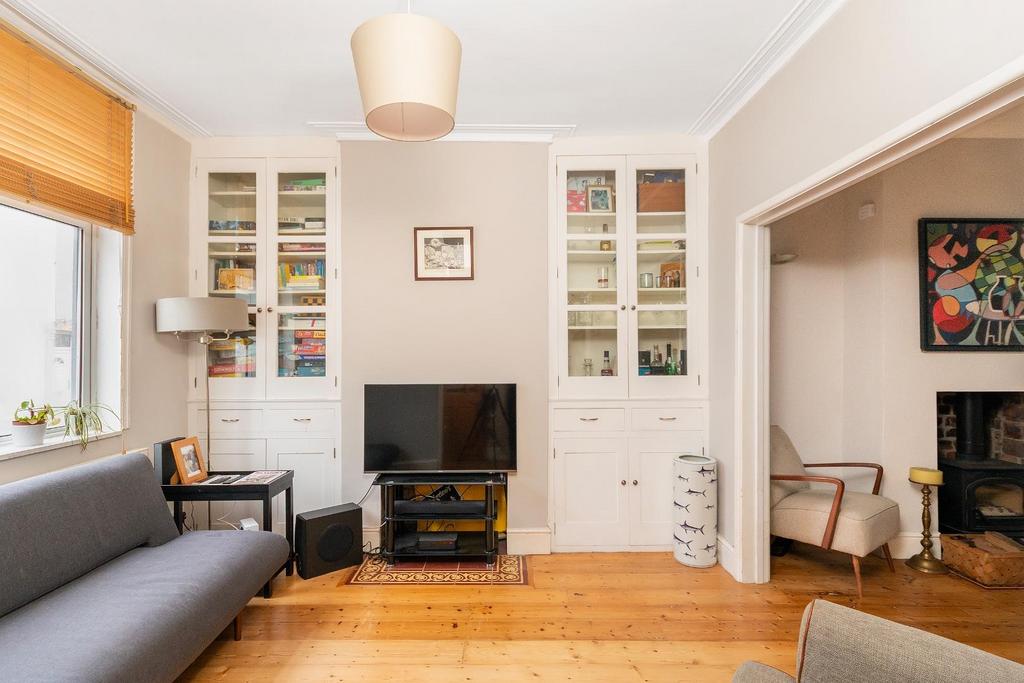 2 K2 WSSE - Living Room C.jpg