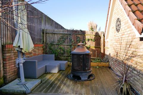 3 bedroom semi-detached house for sale, Roundway Rise, Calne