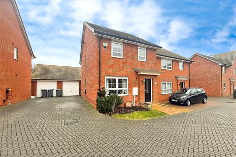 3 bedroom detached house for sale - Walton Hall Drive, Felixstowe, Suffolk