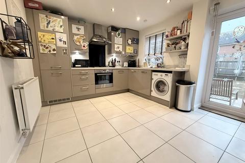 3 bedroom detached house for sale, Walton Hall Drive, Felixstowe, Suffolk
