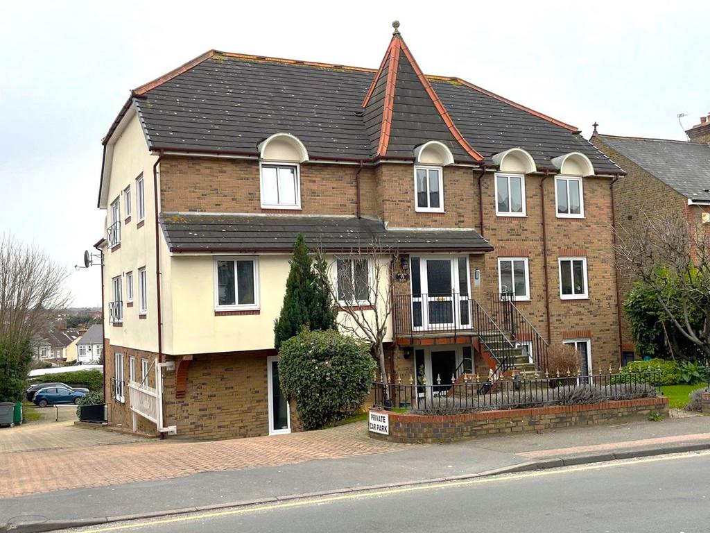 Flat 10, 20 Old Road East