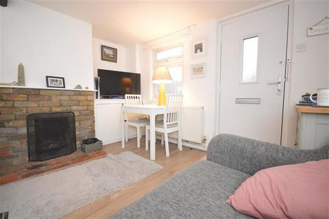 Hedingham Road, Halstead, CO9