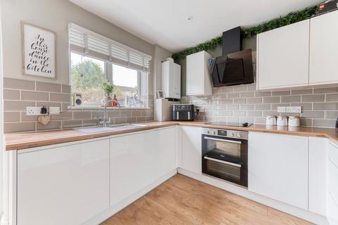 3 bedroom terraced house for sale, Orchard Close, Heartsease