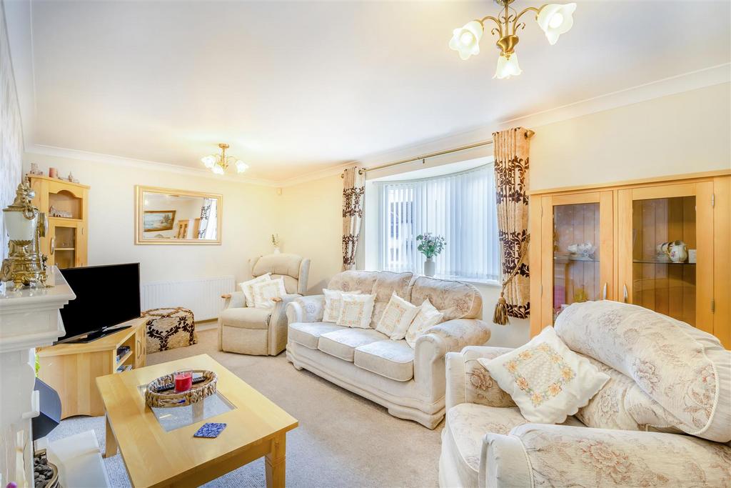 8673956-interior01.jpg