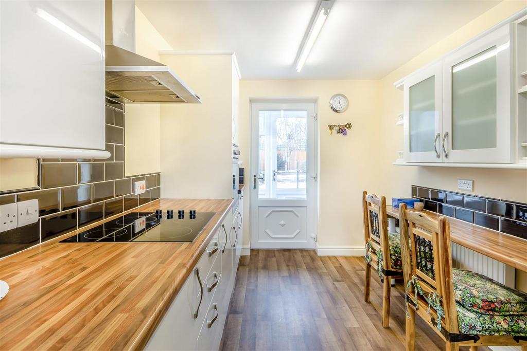 8673956-interior15.jpg