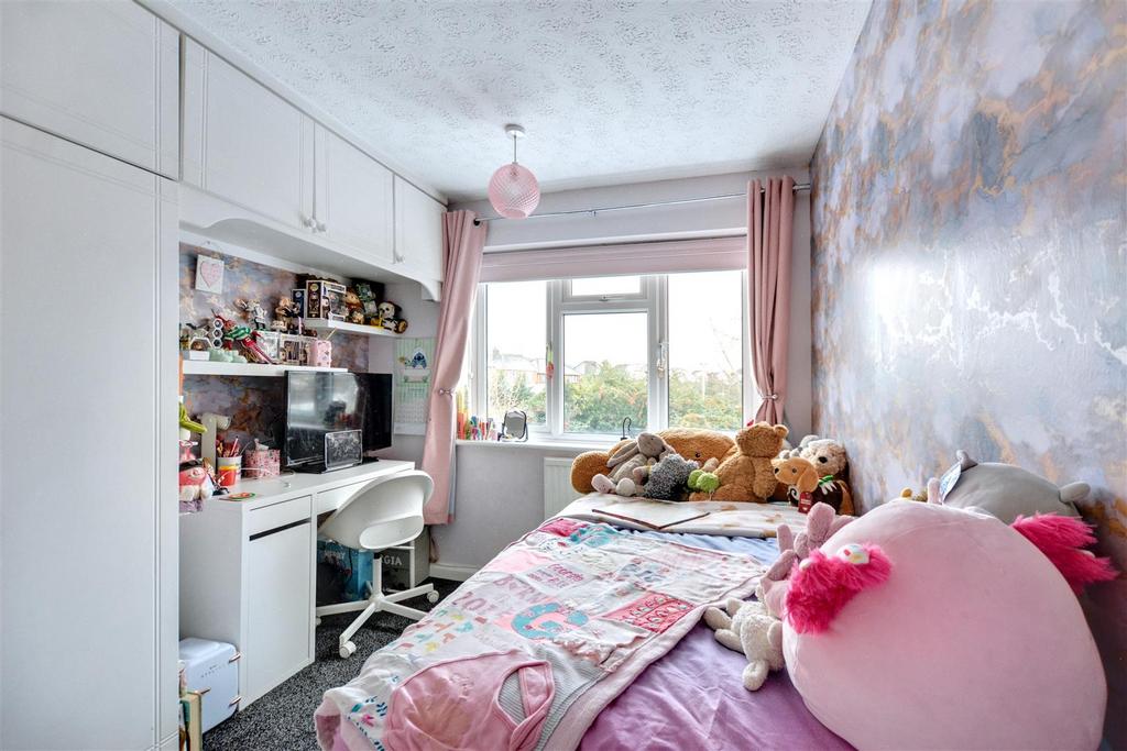 Bedroom 2 1.jpeg