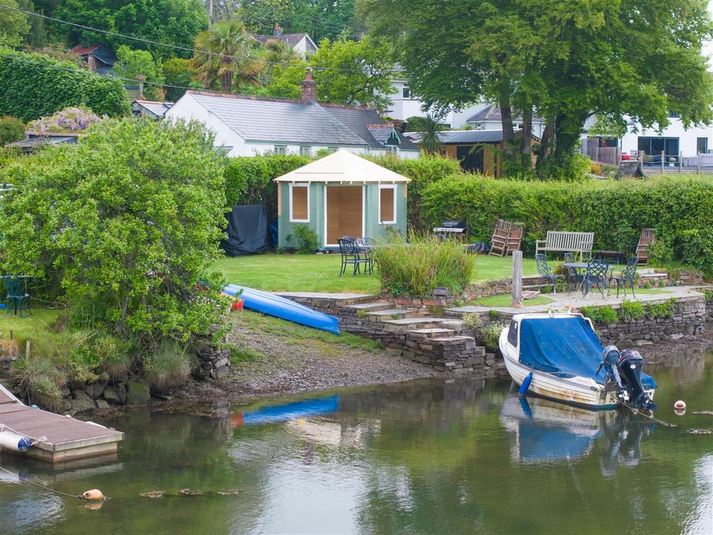 Waterfronting garden.JPG