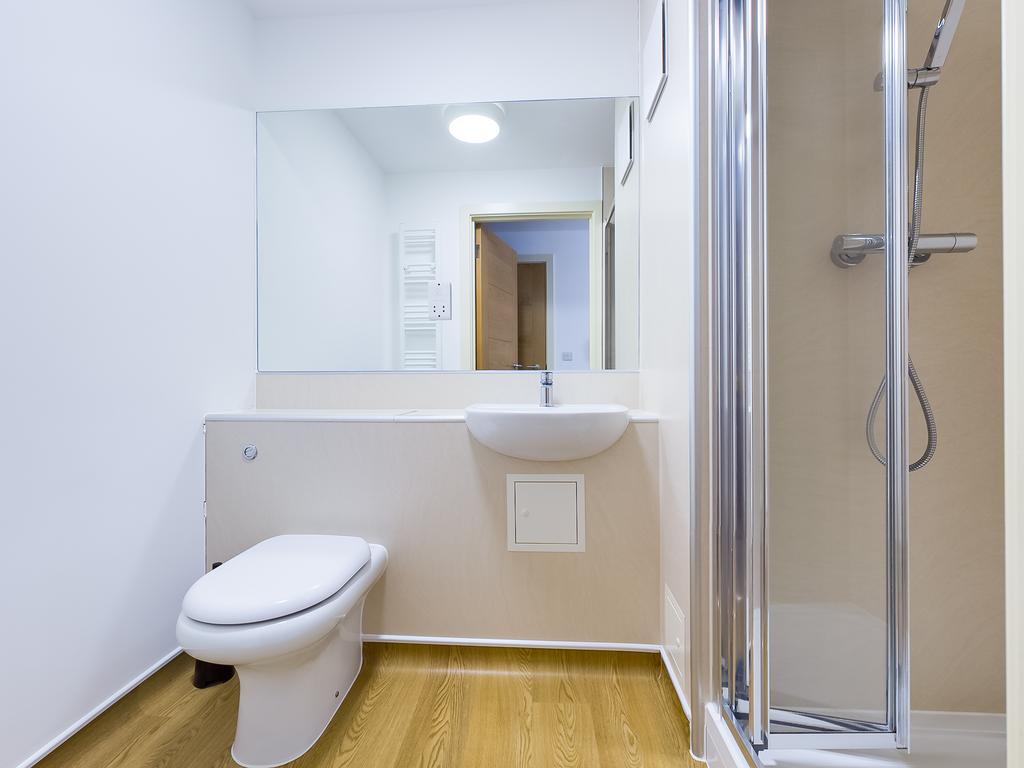 Room 6