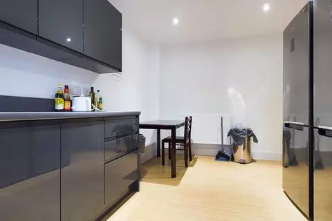 14 bedroom block of apartments for sale - View 2
