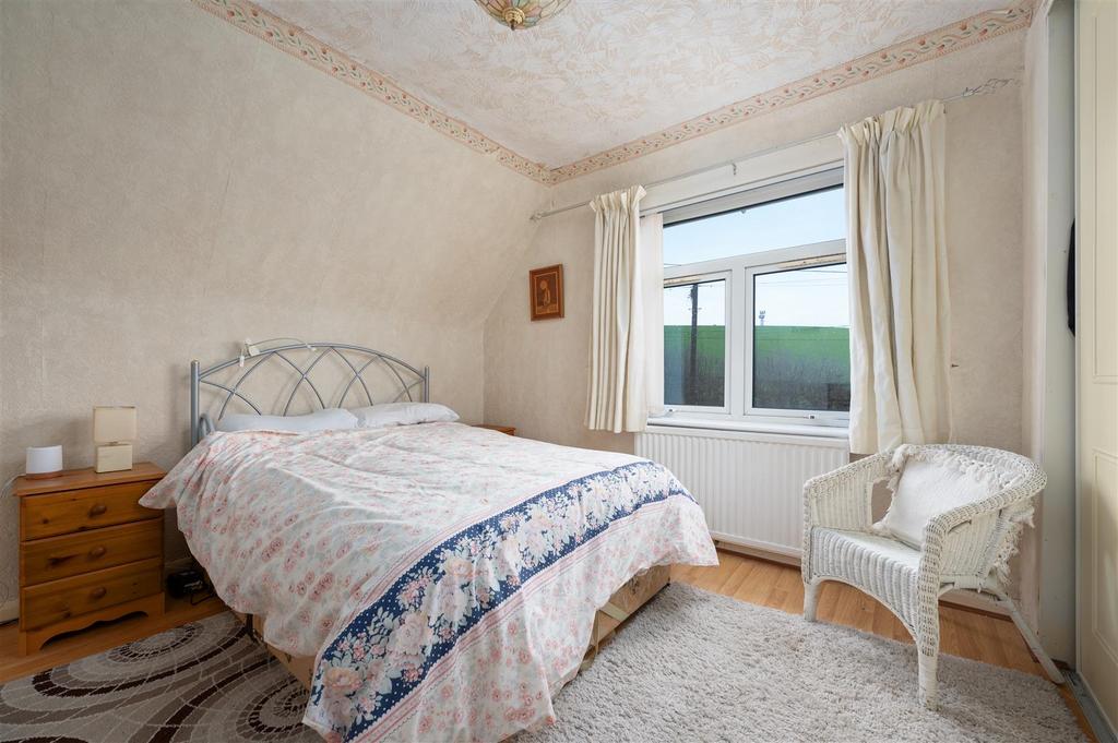 102 Castlandhill Road015.JPG