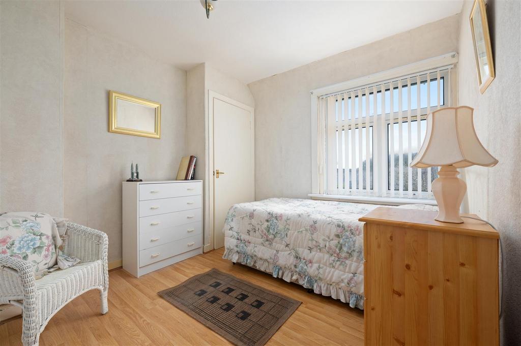 102 Castlandhill Road017.JPG