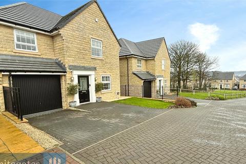 3 bedroom detached house for sale, Bowland Close, Honley, Holmfirth, West Yorkshire, HD9