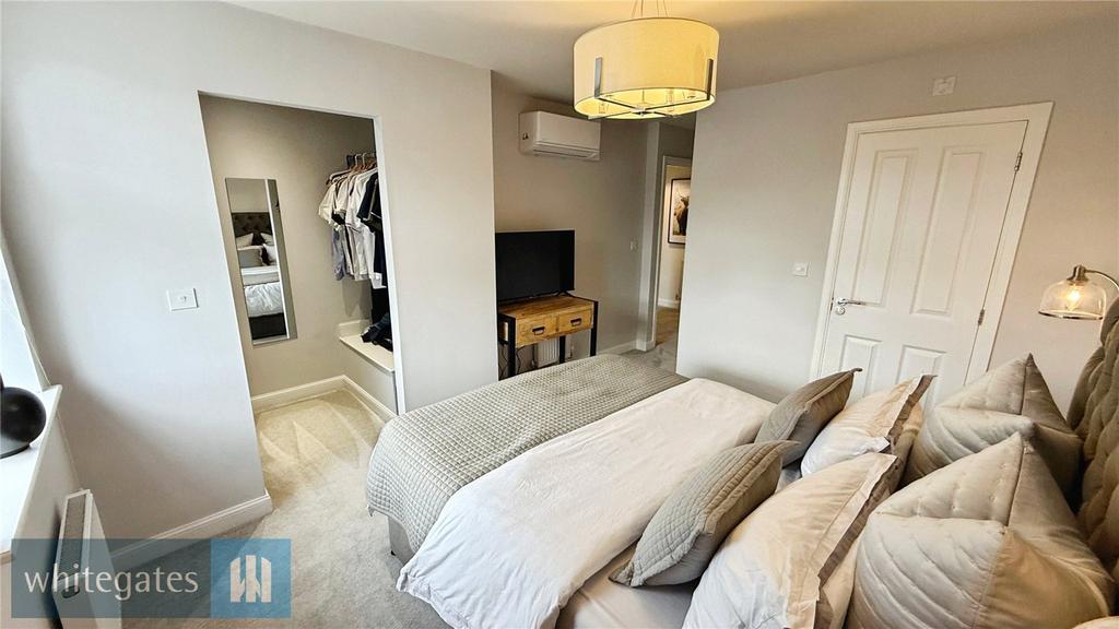 Bedroom &amp; Dressing