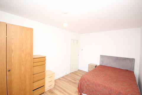 1 bedroom flat to rent, Village Way, Willesden, London, NW10