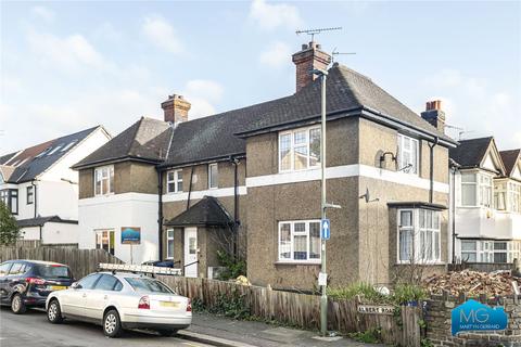 2 bedroom apartment to rent, Albert Road, Hendon, NW4