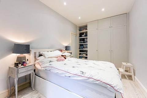 1 bedroom flat for sale, Lyndhurst Mansions, Munster Village, London, SW6