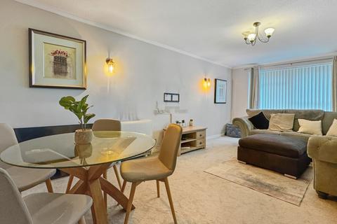 2 bedroom flat to rent, London Road, Leicester LE2