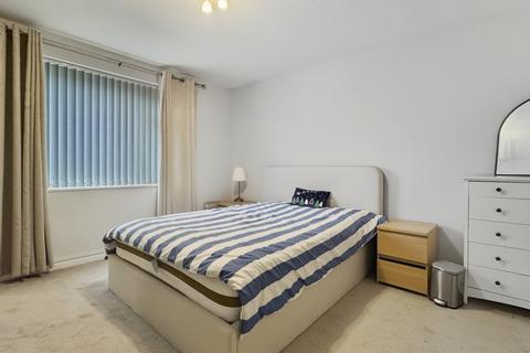 2 bedroom flat to rent, London Road, Leicester LE2