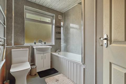 2 bedroom flat to rent, London Road, Leicester LE2