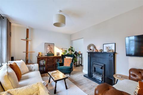 4 bedroom end of terrace house for sale, Colchester Road, Nottingham