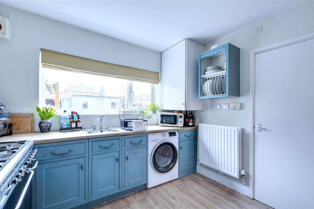 Kitchen 3.jpeg