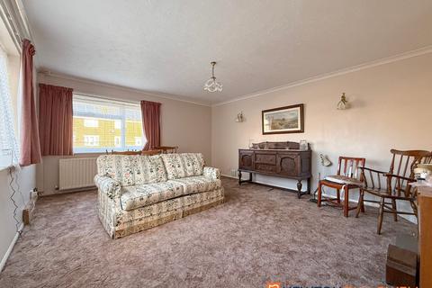 3 bedroom detached bungalow for sale, Grange Road, Newark NG24