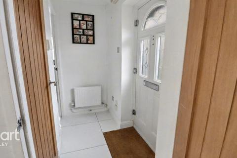 2 bedroom semi-detached house for sale, Corbridge Drive, Luton