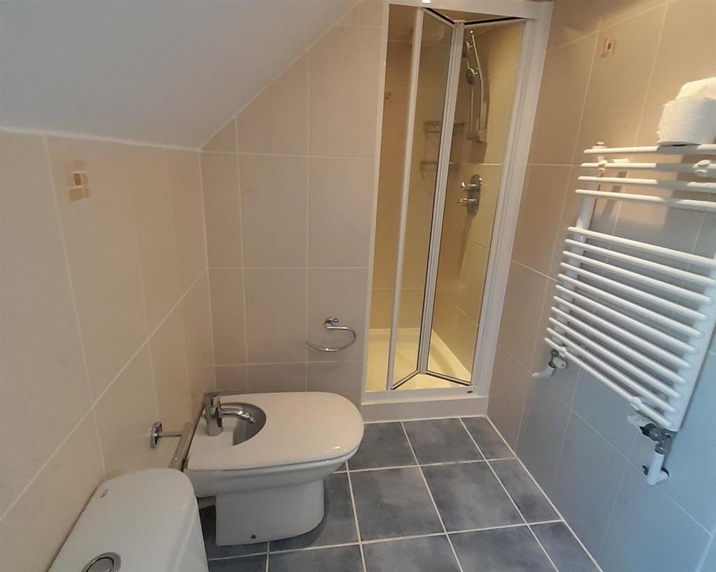 Shower Room.jpg