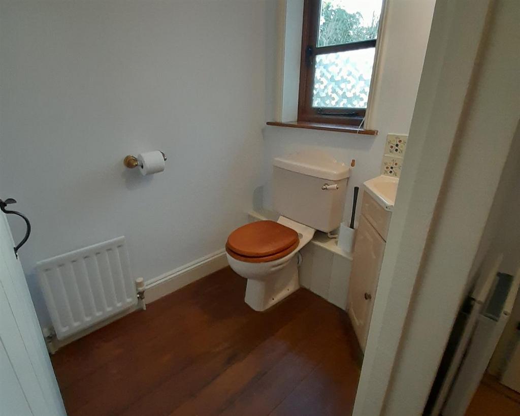 DS WC.jpg
